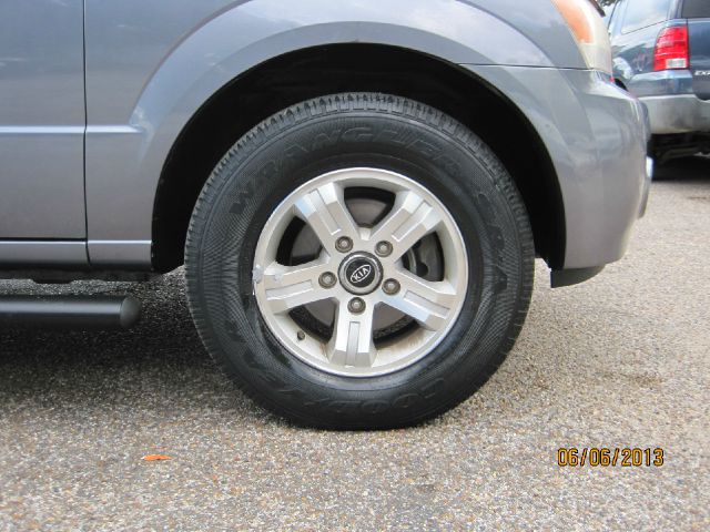 2005 Kia Sorento Crew Cab 126.0 WB 1SC LS Z85