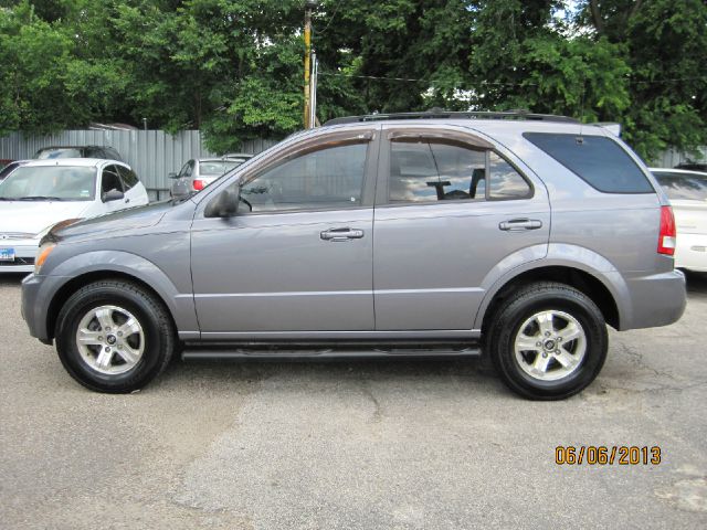 2005 Kia Sorento Crew Cab 126.0 WB 1SC LS Z85