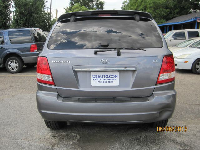 2005 Kia Sorento Crew Cab 126.0 WB 1SC LS Z85