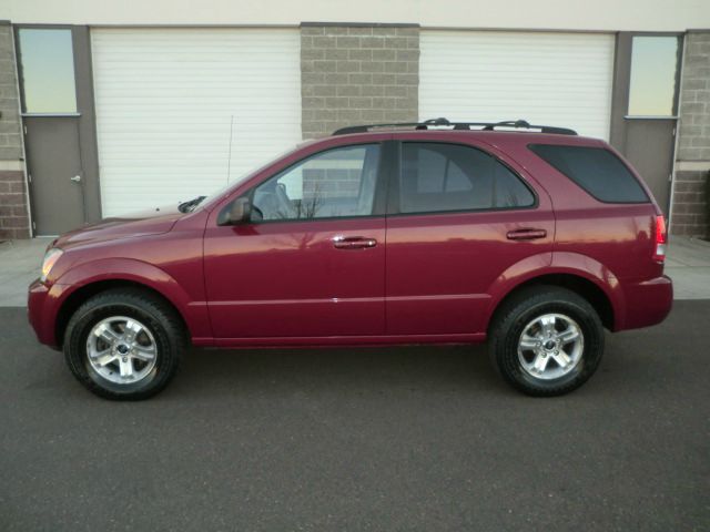 2005 Kia Sorento LS Truck