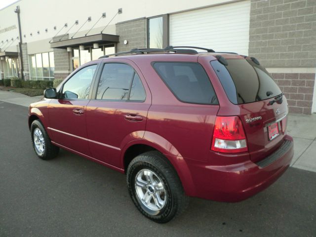 2005 Kia Sorento LS Truck