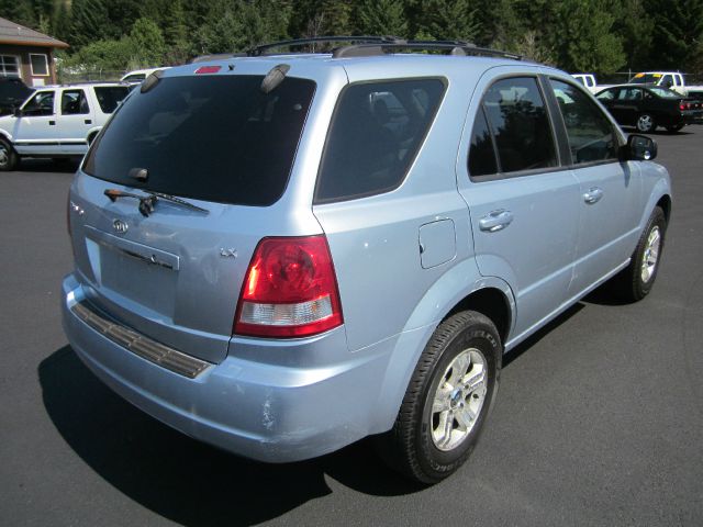 2005 Kia Sorento LS Truck