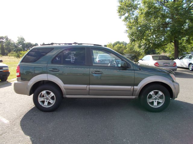 2005 Kia Sorento Crew Cab 126.0 WB 1SC LS Z85