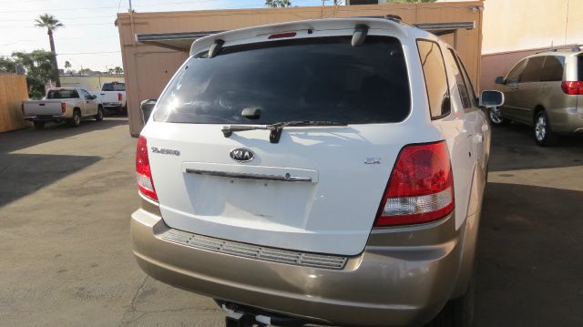 2006 Kia Sorento Crew Cab 126.0 WB 1SC LS Z85