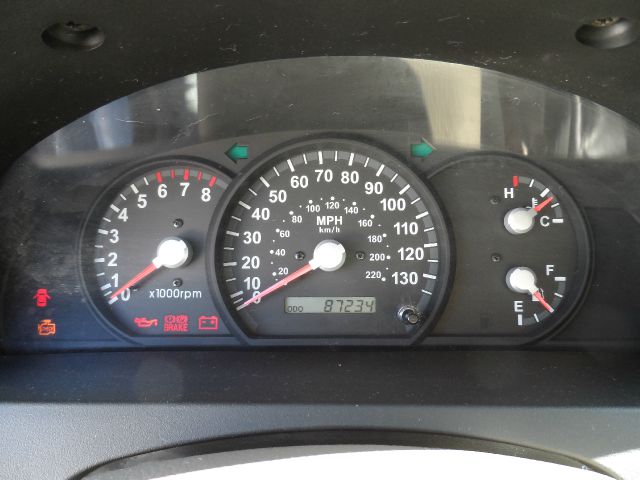 2006 Kia Sorento LS Truck