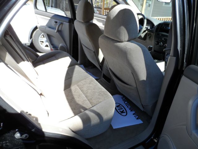 2006 Kia Sorento LS Truck