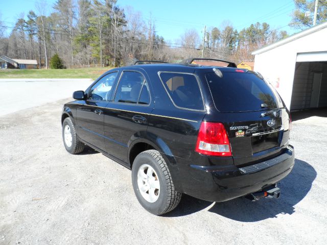 2006 Kia Sorento LS Truck