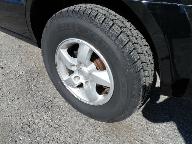 2006 Kia Sorento LS Truck