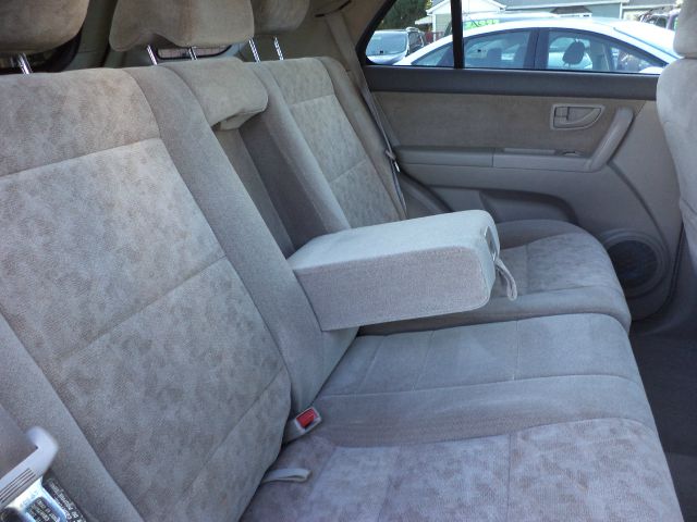 2006 Kia Sorento LS Truck