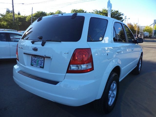 2006 Kia Sorento LS Truck