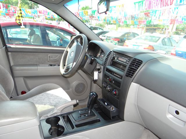 2006 Kia Sorento LS Truck