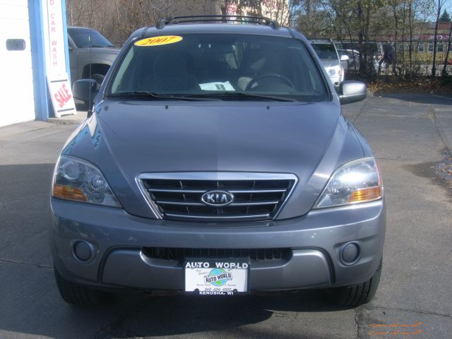 2007 Kia Sorento LS Truck