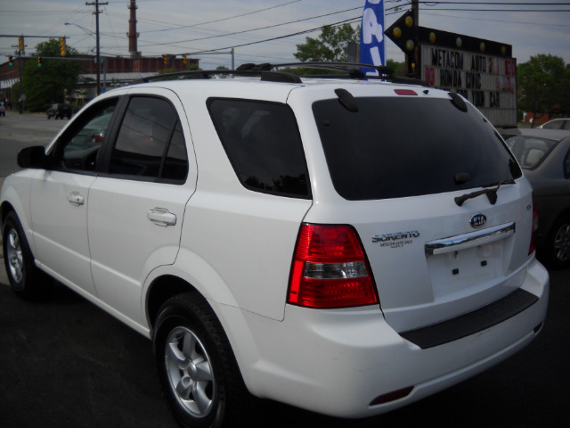 2007 Kia Sorento LS Truck