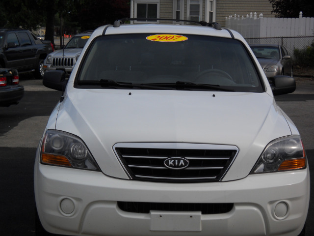 2007 Kia Sorento LS Truck