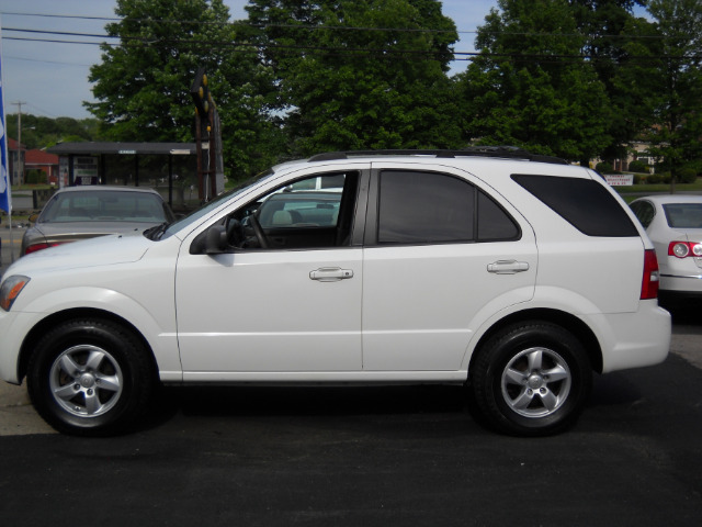 2007 Kia Sorento LS Truck