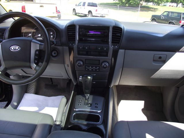 2007 Kia Sorento Crew Cab 126.0 WB 1SC LS Z85