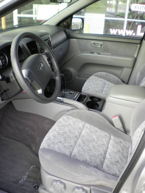 2008 Kia Sorento Elk Conversion Van