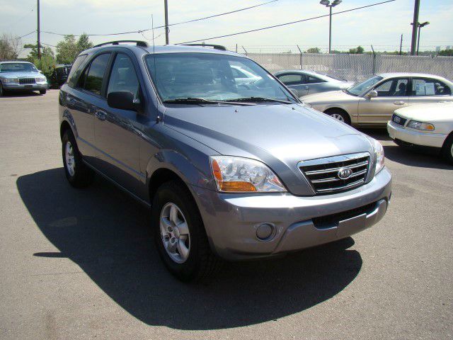 2008 Kia Sorento LS Truck