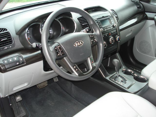 2011 Kia Sorento 4x4 Styleside Lariat