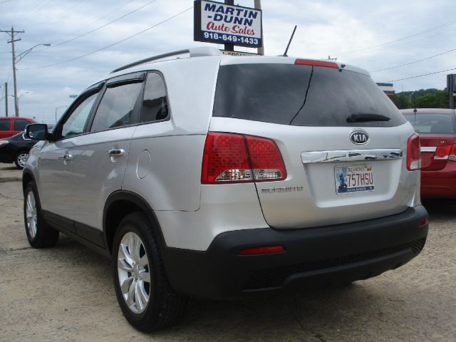 2011 Kia Sorento 4x4 Styleside Lariat