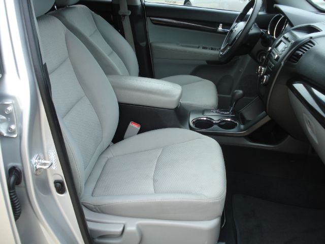 2011 Kia Sorento 4x4 Styleside Lariat