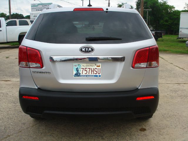 2011 Kia Sorento 4x4 Styleside Lariat