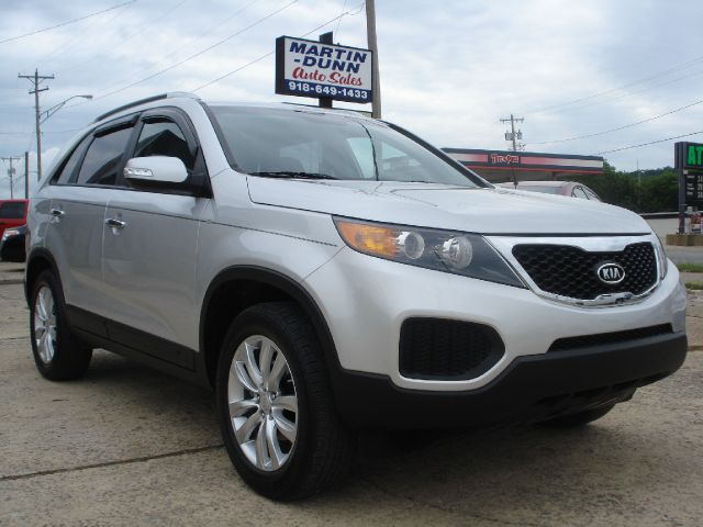 2011 Kia Sorento 4x4 Styleside Lariat