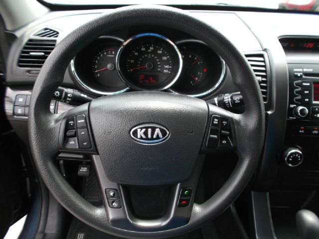 2011 Kia Sorento 2dr Spyder GS