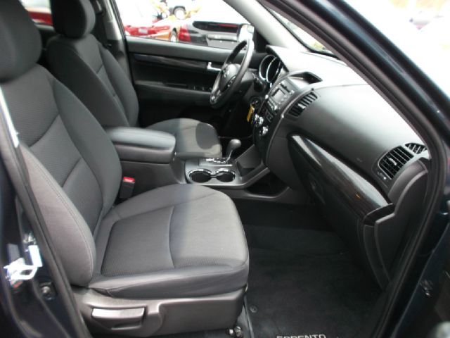 2011 Kia Sorento 2dr Spyder GS