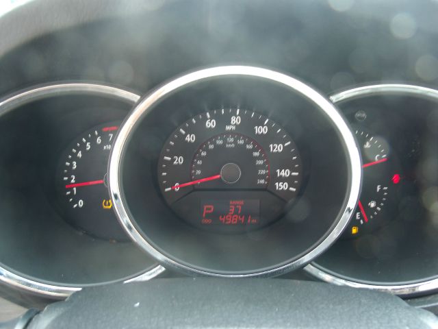 2011 Kia Sorento LS Truck