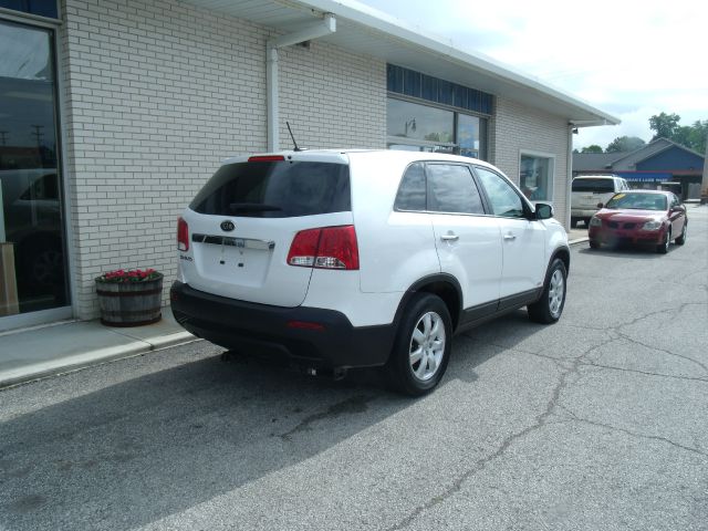 2011 Kia Sorento LS Truck