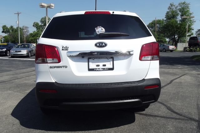 2011 Kia Sorento 4x4 Styleside Lariat
