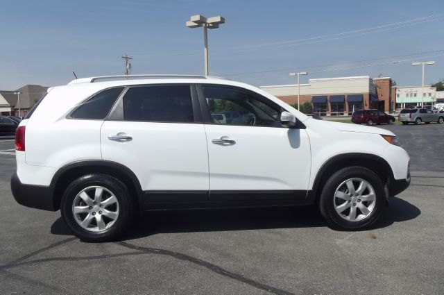 2011 Kia Sorento 4x4 Styleside Lariat