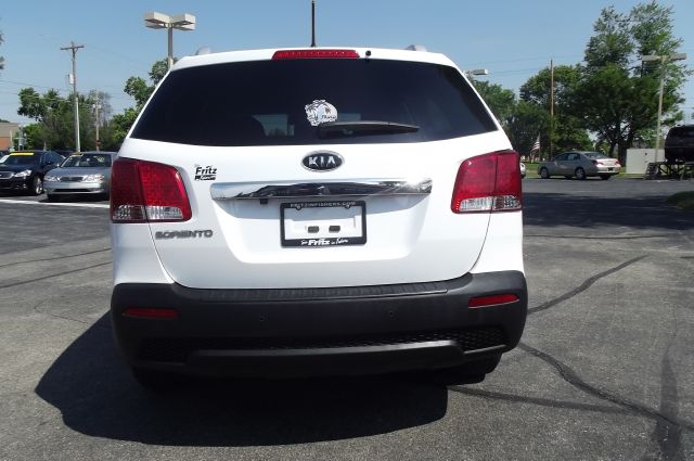 2011 Kia Sorento 4x4 Styleside Lariat