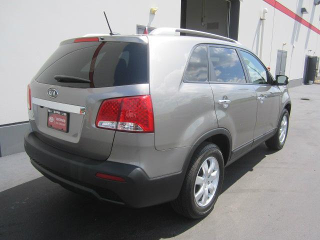 2011 Kia Sorento GLS Turbo Convertible 2D