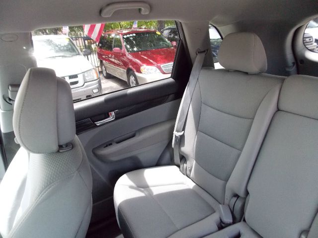 2011 Kia Sorento 4x4 Styleside Lariat