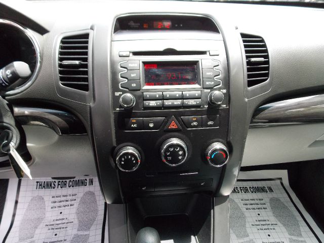 2011 Kia Sorento 4x4 Styleside Lariat
