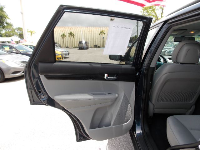 2011 Kia Sorento 4x4 Styleside Lariat