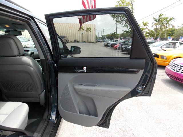 2011 Kia Sorento 4x4 Styleside Lariat