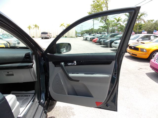 2011 Kia Sorento 4x4 Styleside Lariat