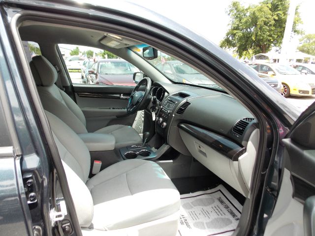 2011 Kia Sorento 4x4 Styleside Lariat