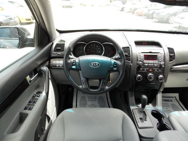 2011 Kia Sorento 4x4 Styleside Lariat