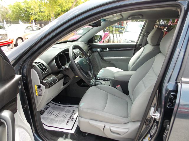 2011 Kia Sorento 4x4 Styleside Lariat