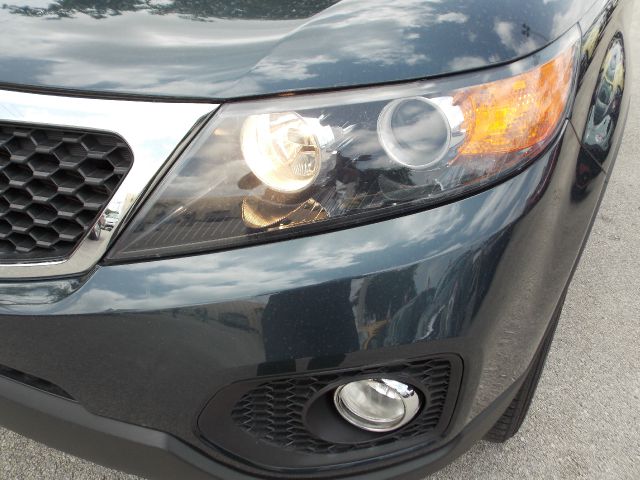 2011 Kia Sorento 4x4 Styleside Lariat