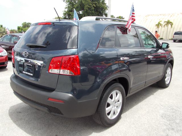 2011 Kia Sorento 4x4 Styleside Lariat