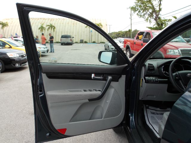 2011 Kia Sorento 4x4 Styleside Lariat