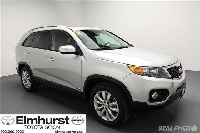 2011 Kia Sorento Elk Conversion Van