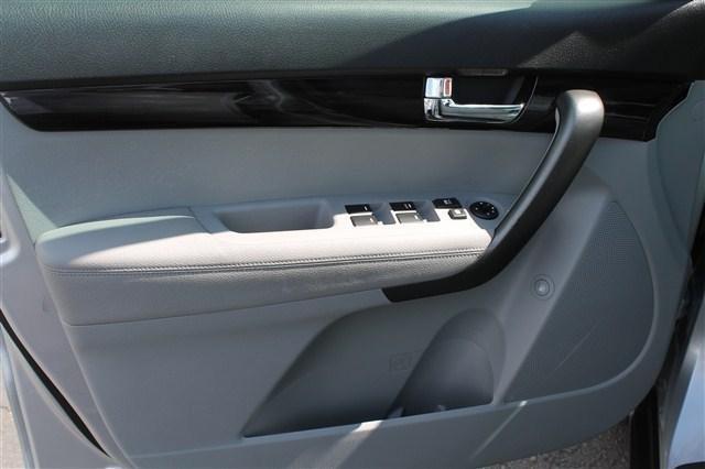 2011 Kia Sorento Elk Conversion Van