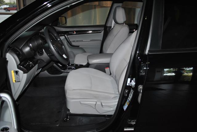 2011 Kia Sorento Elk Conversion Van