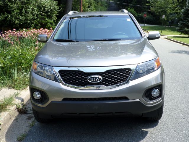 2011 Kia Sorento 4x4 Styleside Lariat